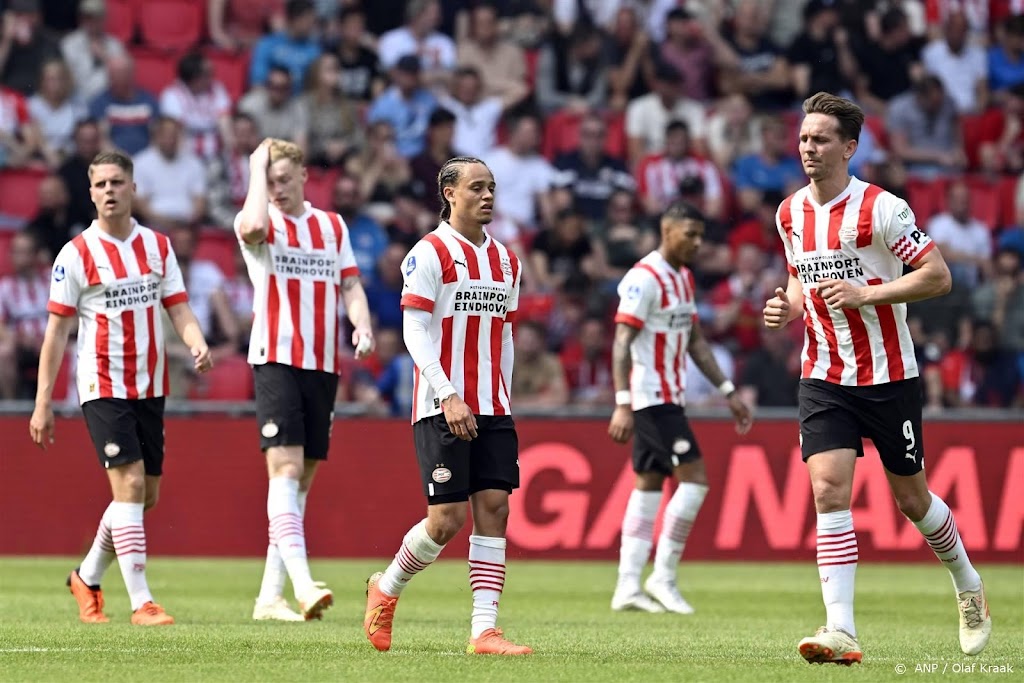 PSV met dezelfde spelers als in laatste duel Van Nistelrooij