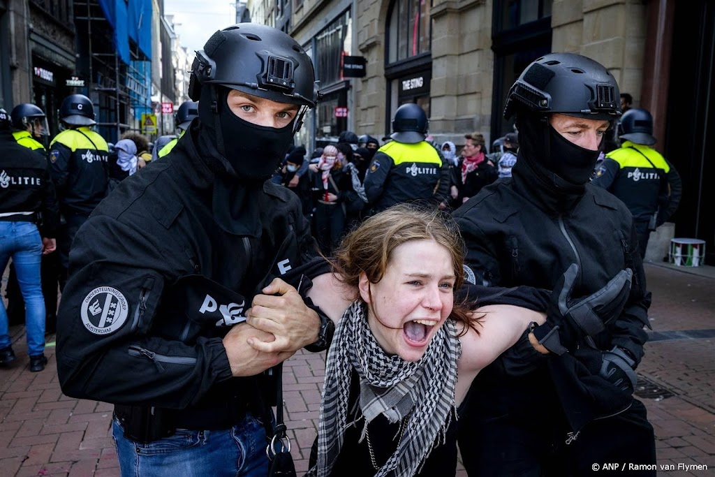Nog 36 mensen vast na tegendemonstratie Amsterdam