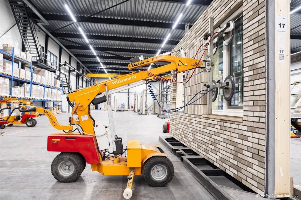 Verkoopprijzen Nederlandse industrie dalen in april