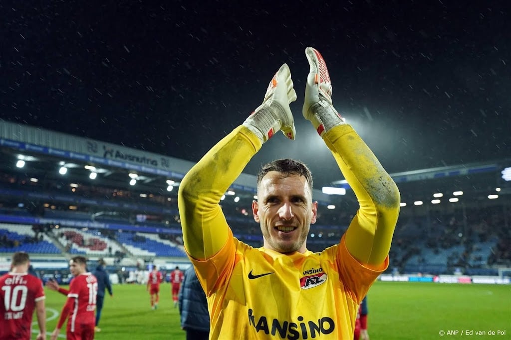 Clubrecord AZ-keeper Verhulst met zesde contract