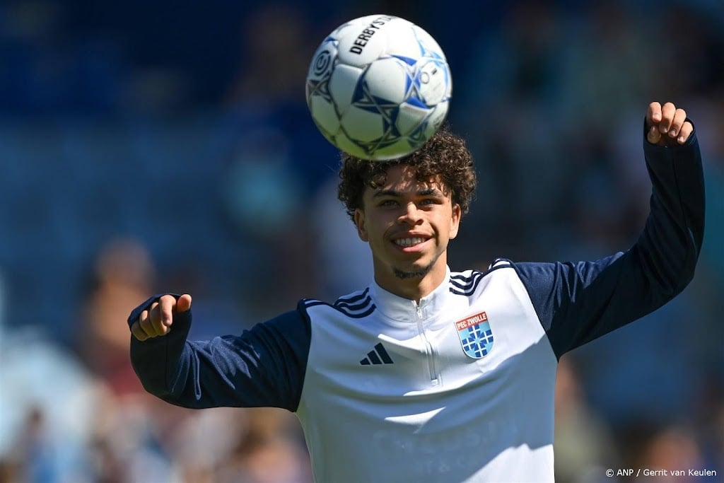PEC Zwolle geeft zoon oud-international Reiziger eerste contract