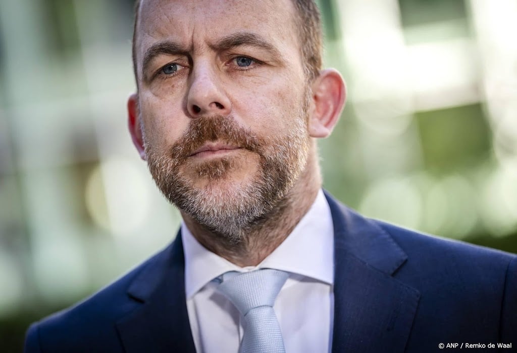 Van den Brink bezoekt Ter Apel en herhaalt roep om opvangplekken