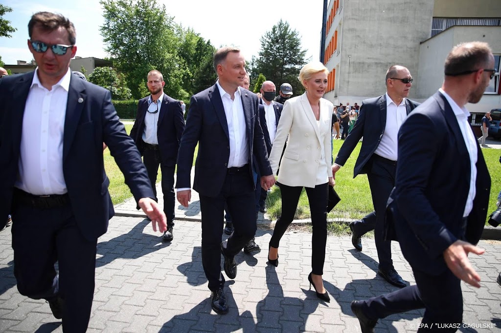 Poolse president Duda moet herverkiezing op 12 juli afdwingen