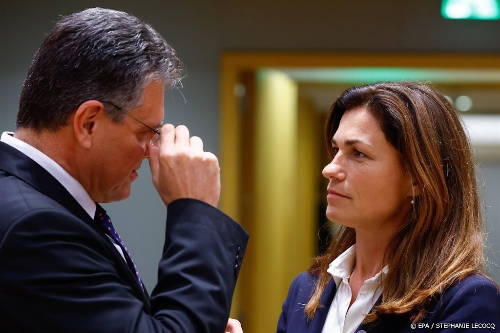 Hongaarse minister Varga verlaat post voor Europese verkiezingen