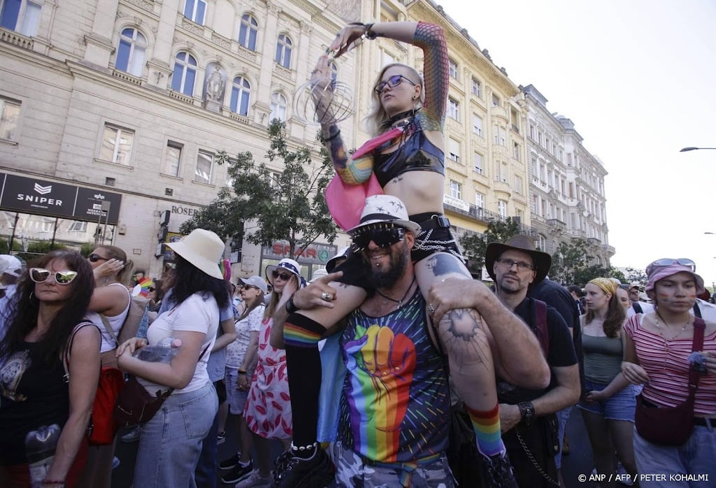 Deelnemers pridemars Boedapest angstig voor toekomst 