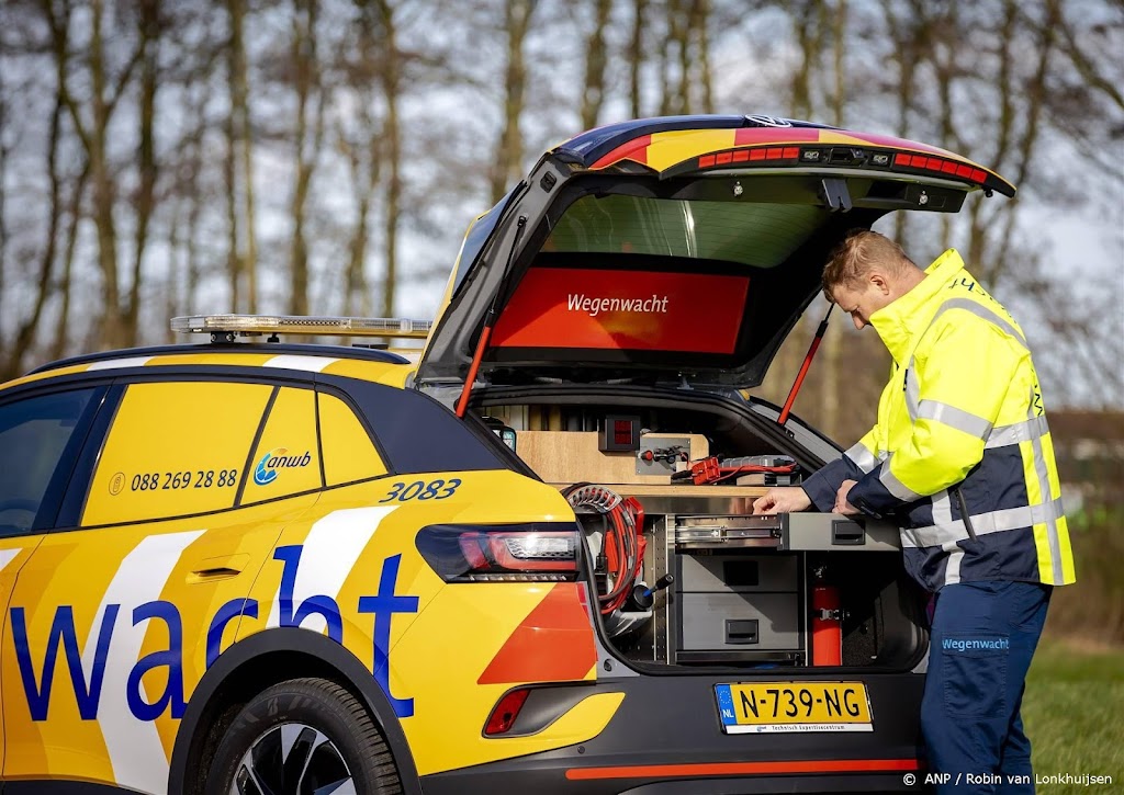 ANWB stuurt hulpverleners naar Gardameer om auto's te repareren