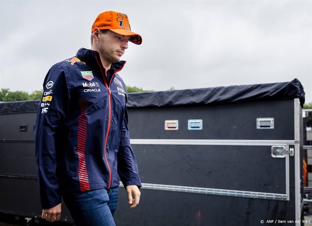 Verstappen zet geen tijd neer in verregende training in België