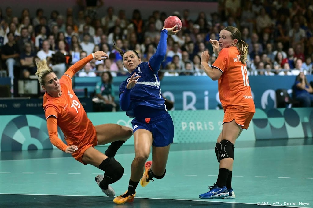 Handbalsters verliezen in groepsfase van titelhouder Frankrijk