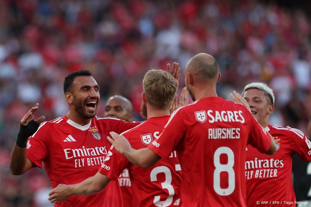 Feyenoord in oefenwedstrijd hard onderuit tegen Benfica 
