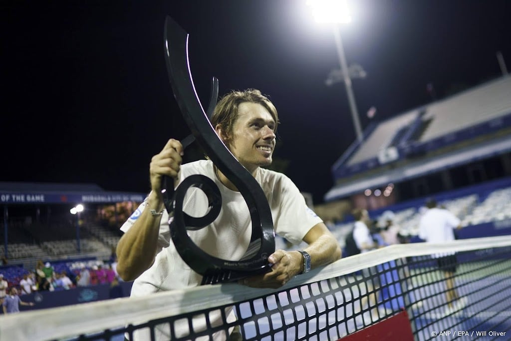 De Minaur overleeft matchpoints en wint toernooi in Washington