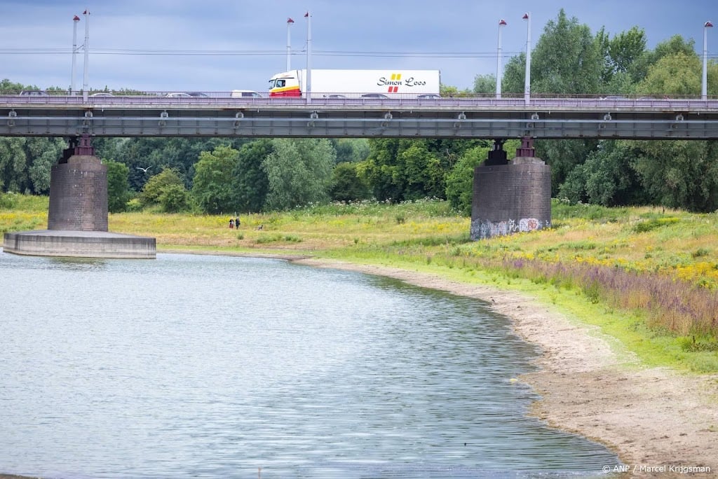 Goederenvervoer over de Rijn in de knel door droogte