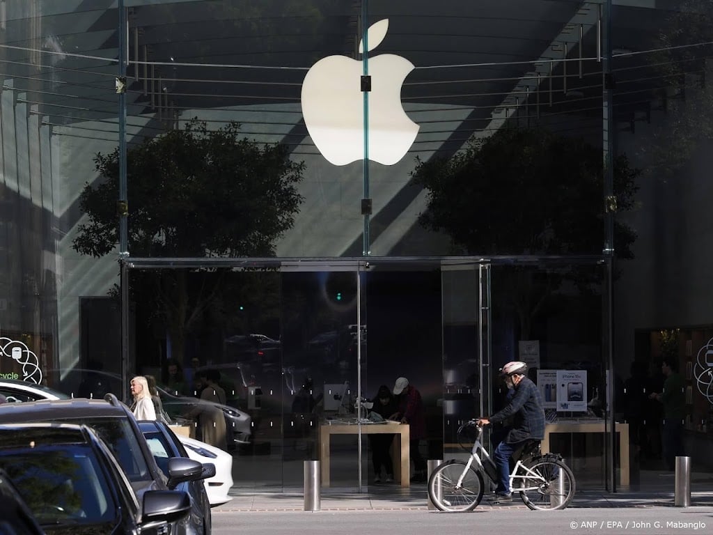 Beurswaarde Apple doorbreekt grens van 5 biljoen dollar
