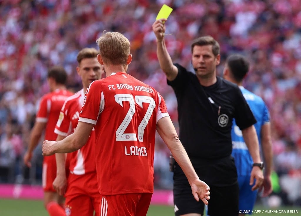 Slechts geel in Bundesliga na beledigen speler met bedekte mond 