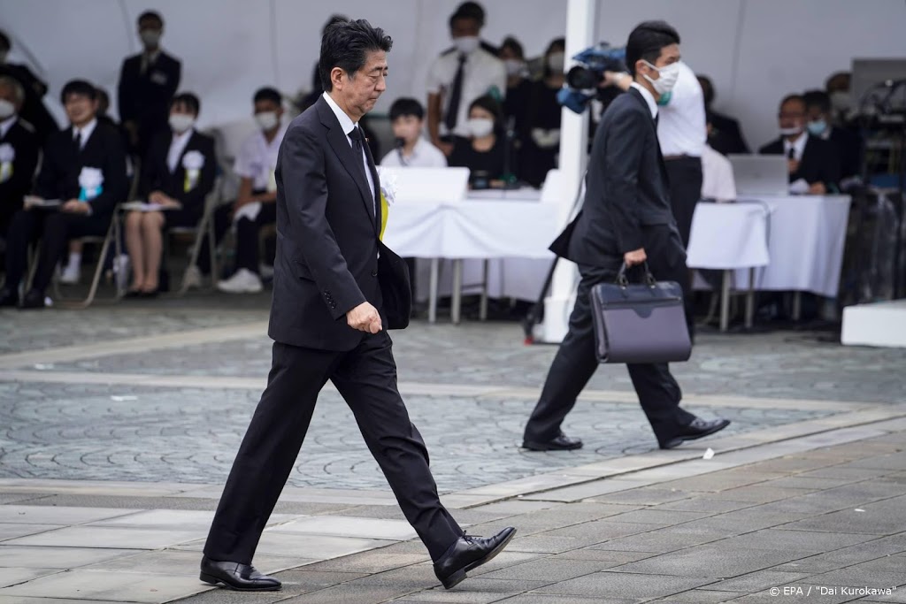 'Partijgenoten Abe geschokt om vertrek'