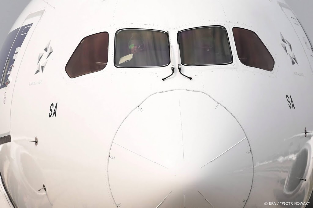 Boeing roept maatschappijen op acht 787's aan de grond te houden