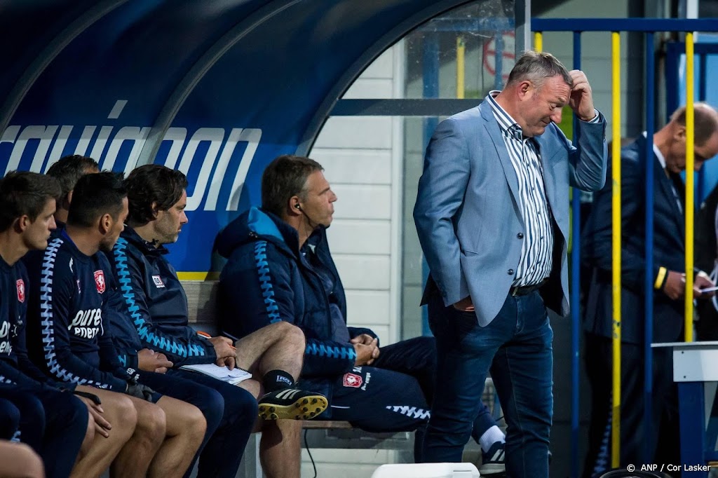 Coach Jans geeft toe: competitiestart FC Twente is mislukt