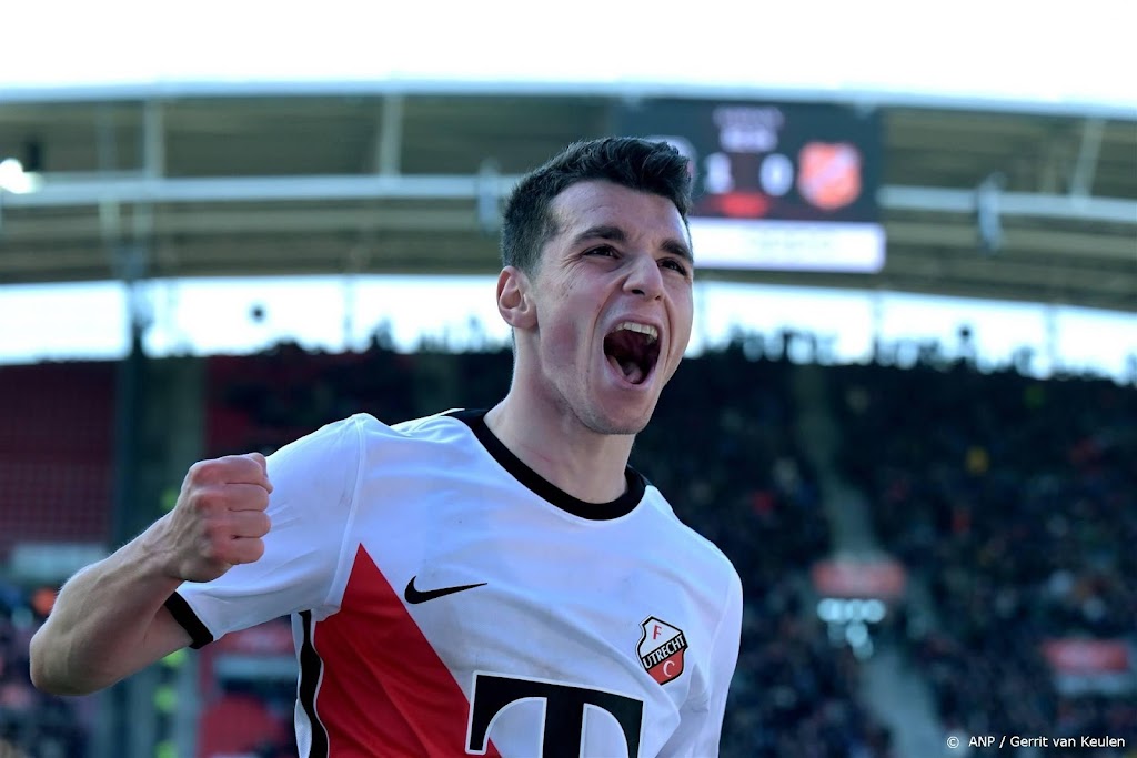 FC Utrecht bevestigt recordtransfer Douvikas 