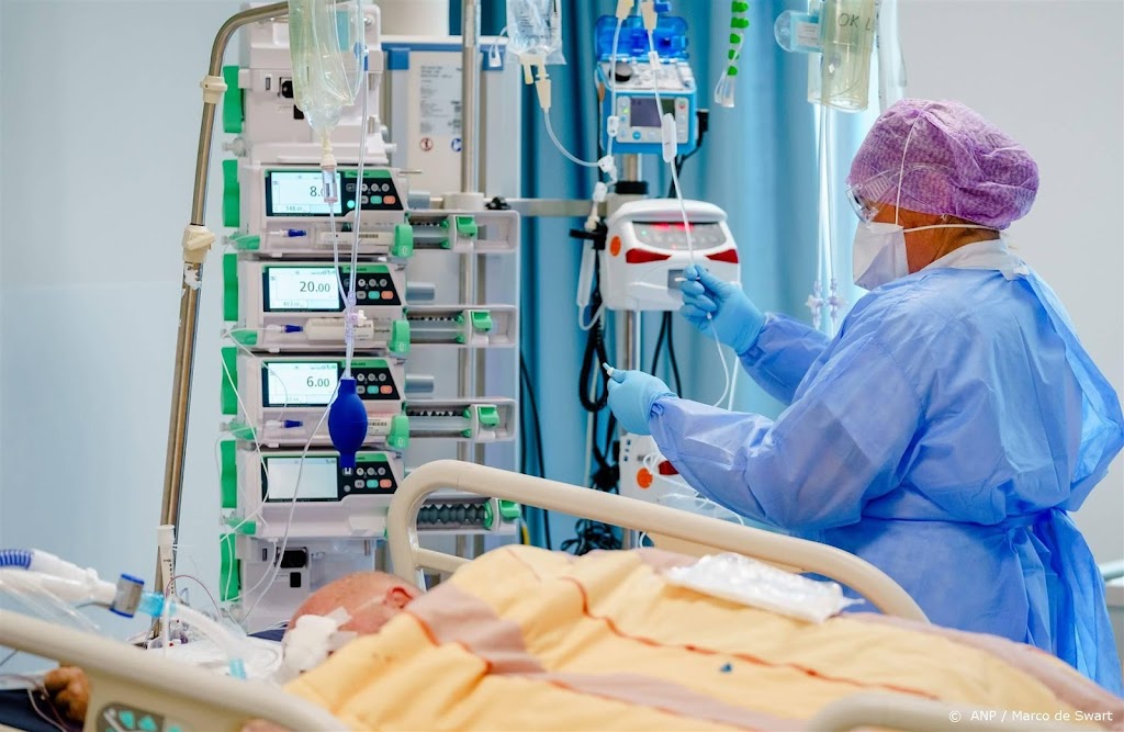 Aantal coronapatiënten in ziekenhuizen stijgt tot ruim honderd