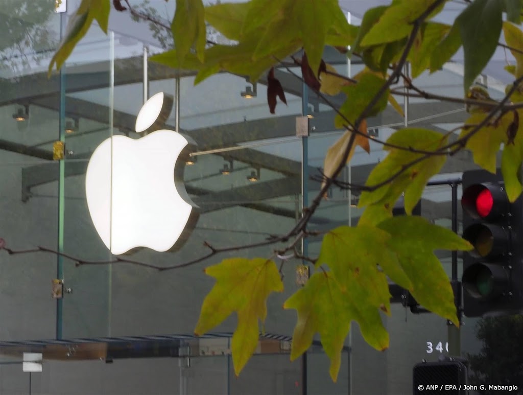 Apple schrapt zo'n honderd banen bij onlinediensten