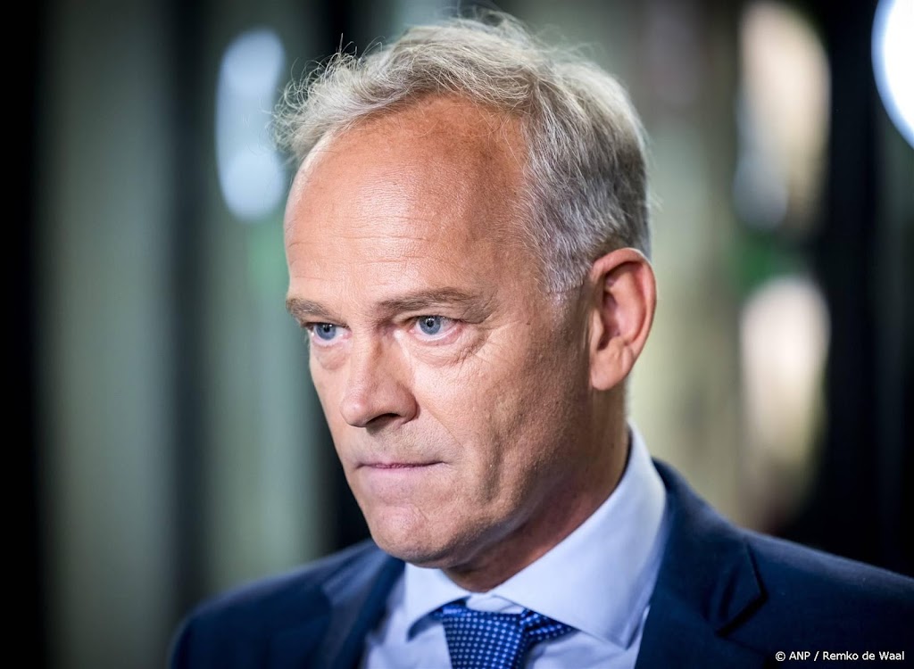 ICT-staatssecretaris moet zich nog laten bijpraten over storing