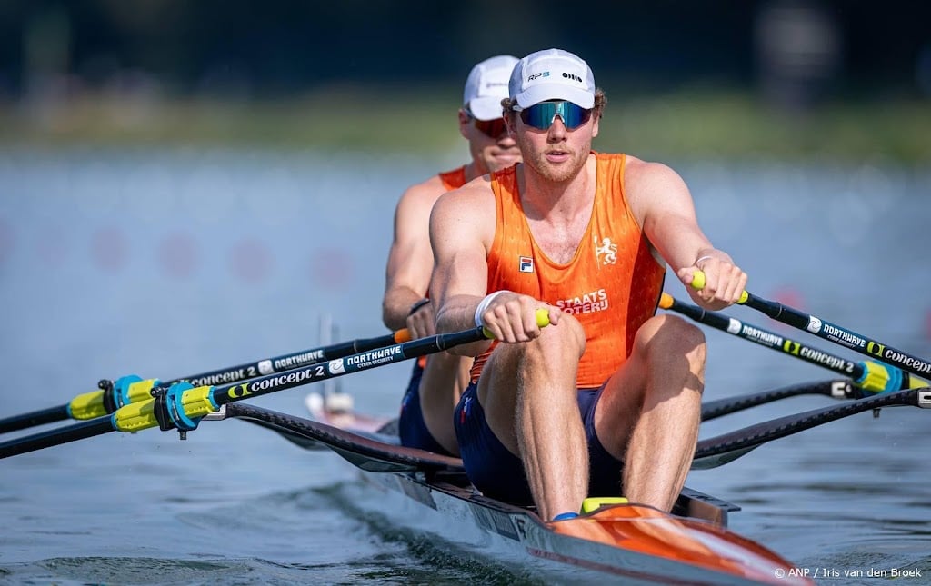 Roeiers Van Dorp en Twellaar pakken wereldtitel in dubbeltwee
