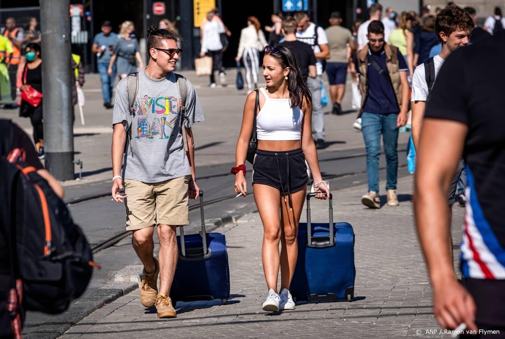 Ruim 70 procent minder buitenlandse toeristen in Nederland