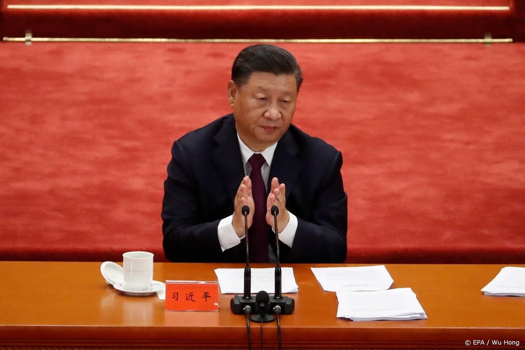 Peking neemt wet aan die klokkenluiders moet beschermen