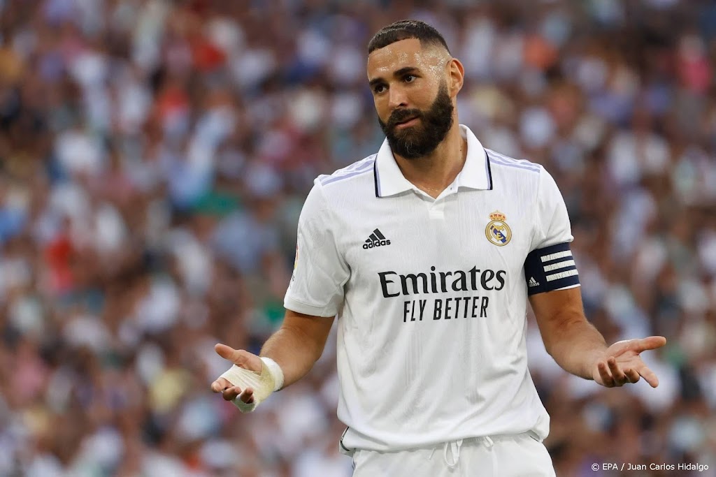 Real-aanvaller Benzema verwacht na blessure zondag weer te spelen