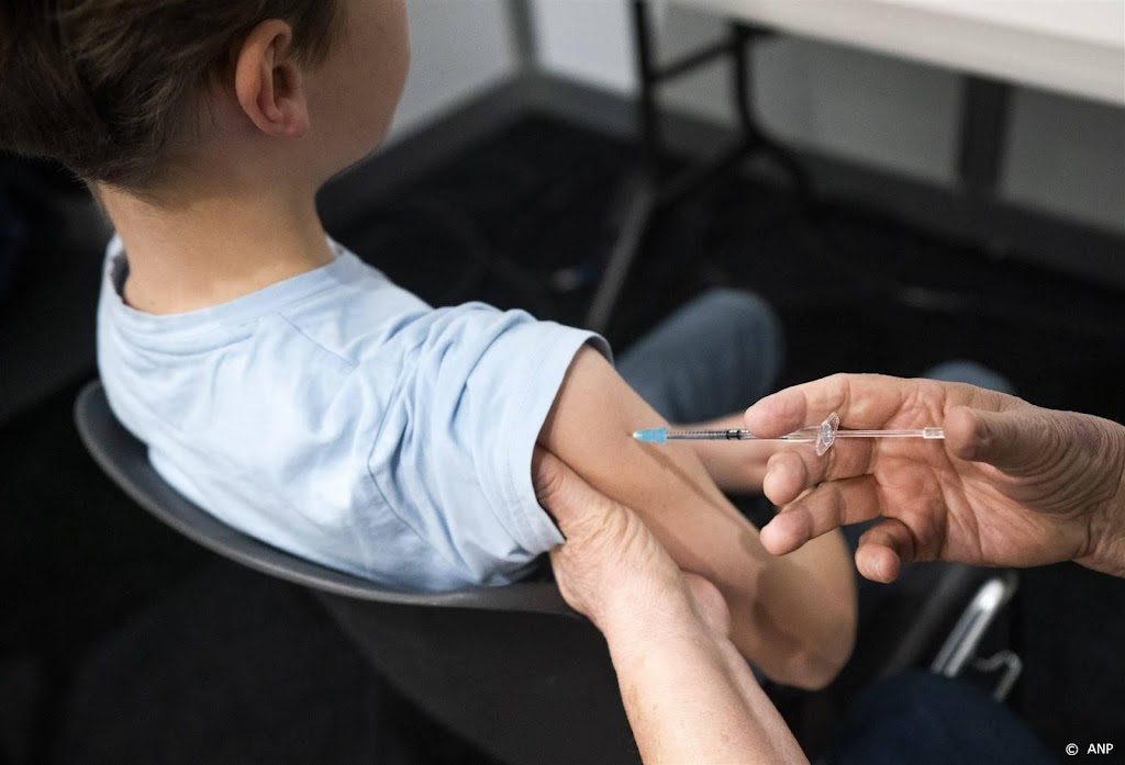 Kinderen krijgen vanaf 2024 vernieuwd vaccin tegen pneumokokken