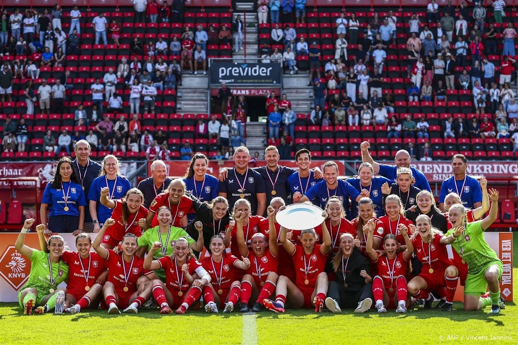 Voetbalsters FC Twente beginnen Champions League in Glasgow