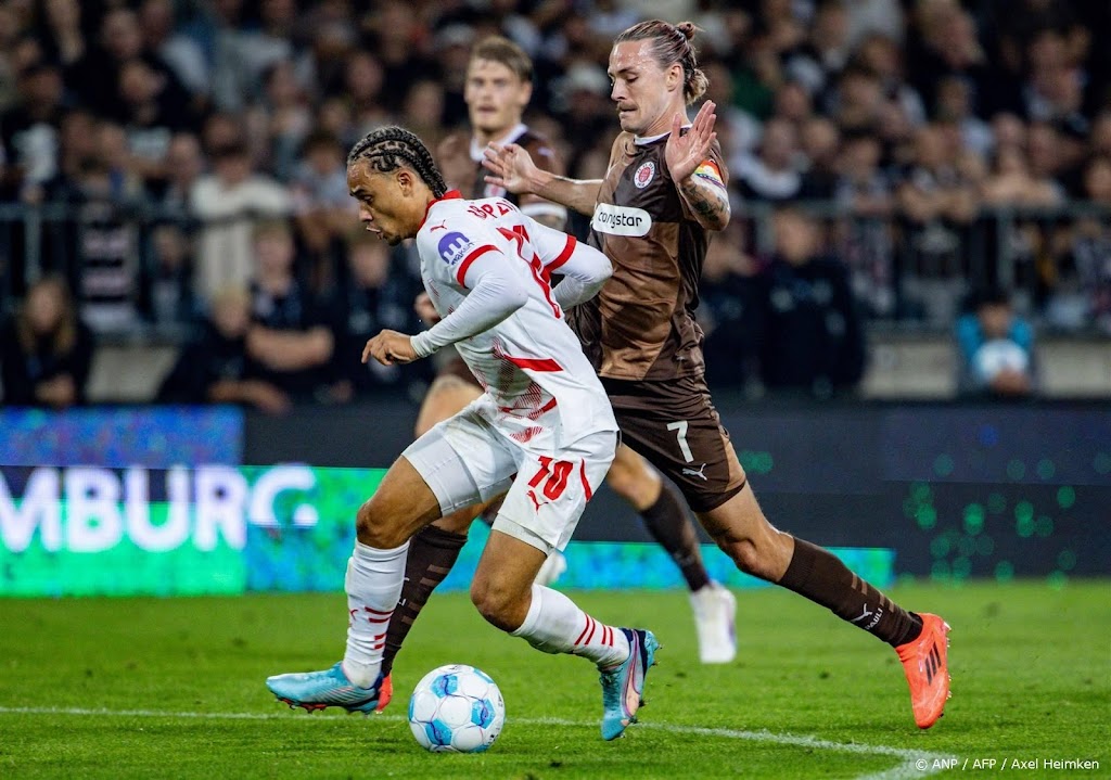 RB Leipzig wint mede door treffer Simons ruim van FC Augsburg