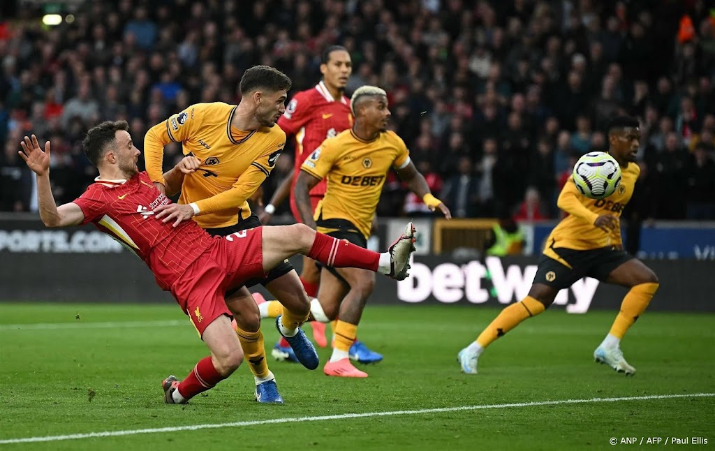 Trainer Slot klimt met Liverpool naar koppositie