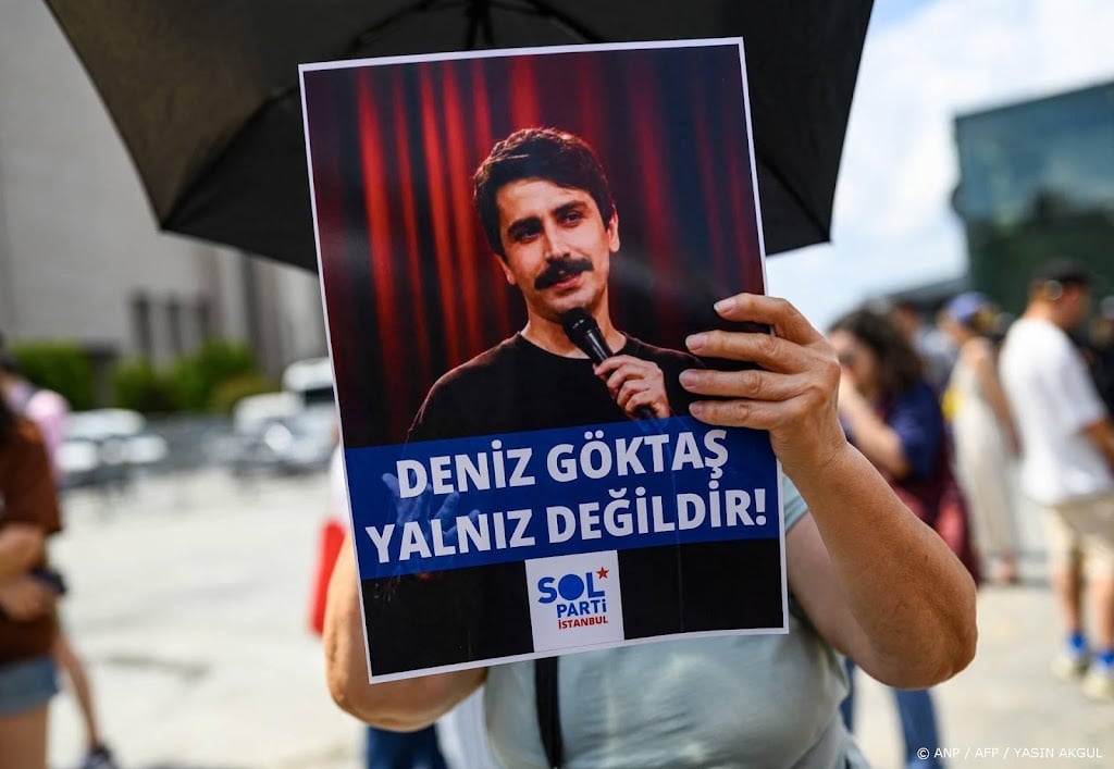 Turkse komiek veroordeeld voor beledigen Erdogan in optreden