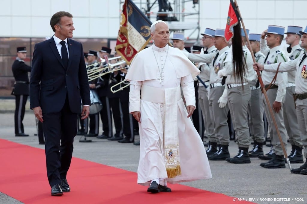 Paus verlaat Frankrijk na vierdaags bezoek