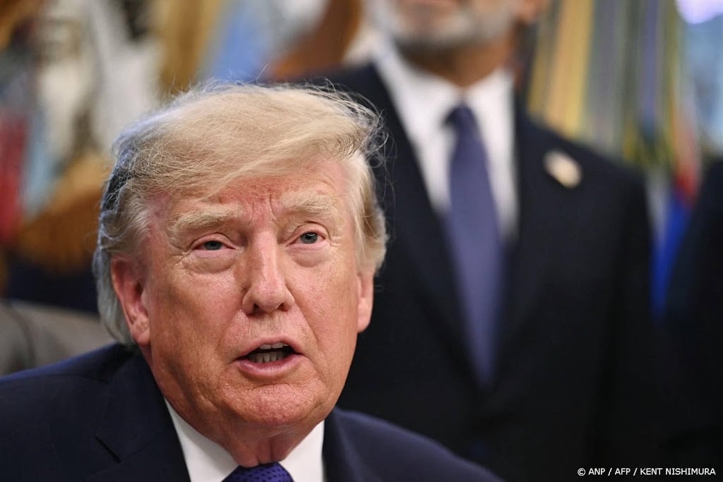 Trump kondigt bouw grootste staalfabriek ooit in VS aan
