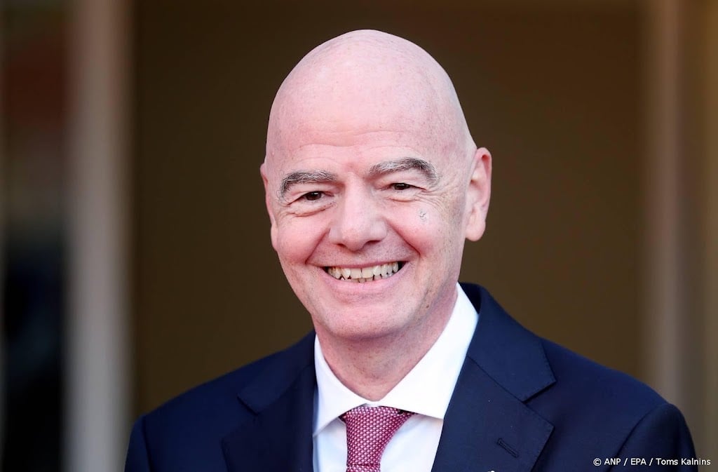 Infantino onderzoekt of FIFA aan 211 bonden meer geld kan geven
