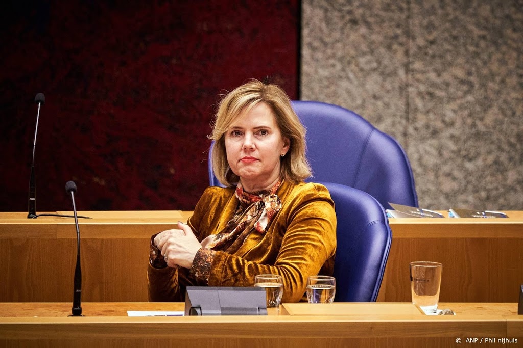 Minister over granuliet-appje Zijlstra: zou ik nooit zo doen