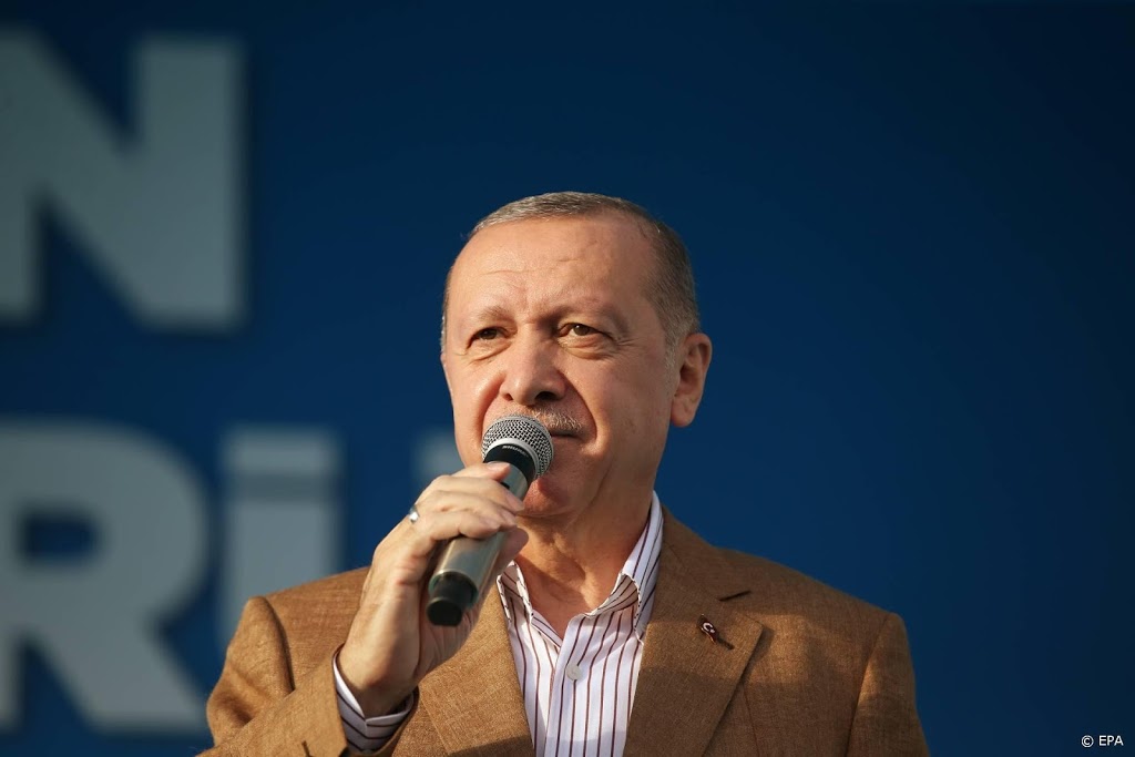 Erdogan noemt makers Charlie Hebdo ''schurken''
