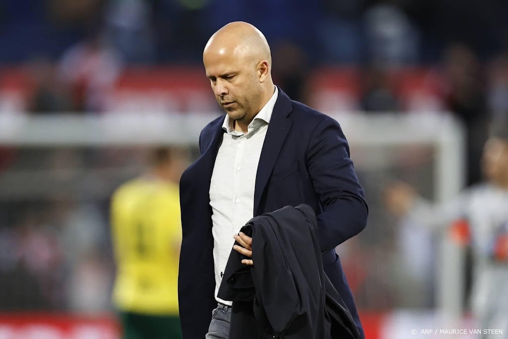 Feyenoord-coach Slot teleurgesteld over late tegengoal 
