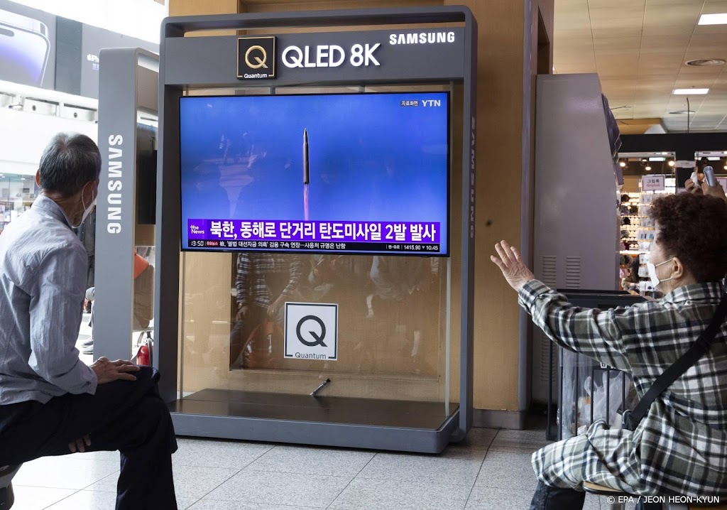 Noord-Korea vuurt ballistische raketten af