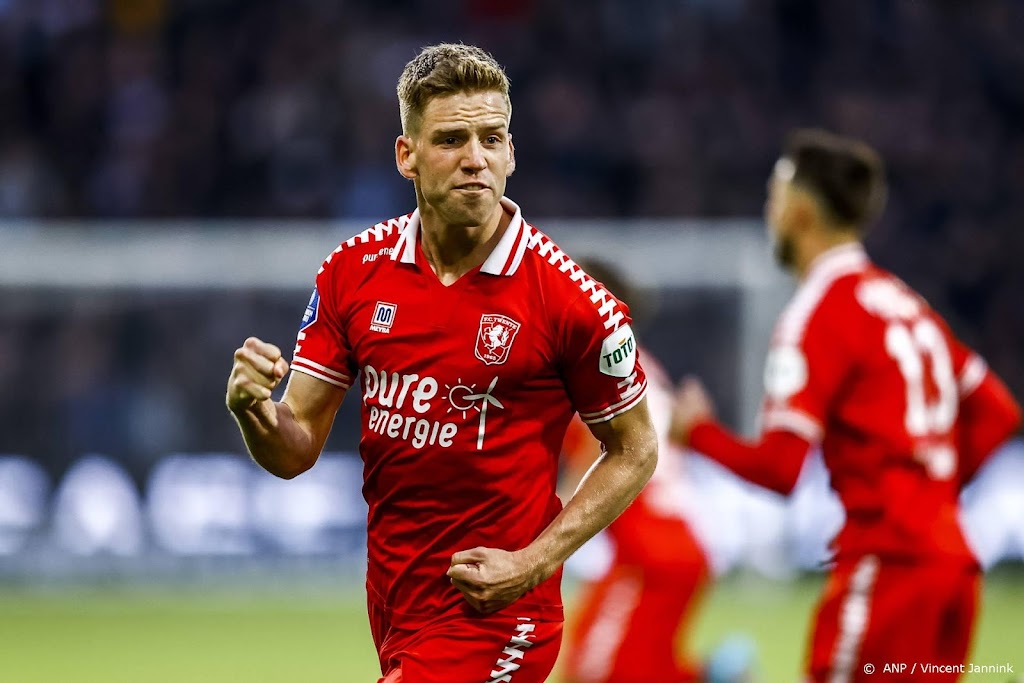 FC Twente heeft Smal weer terug, Sadilek bijna bij selectie