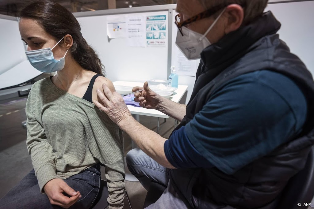 Hevige menstruatie als bijwerking vermeld bij coronavaccins