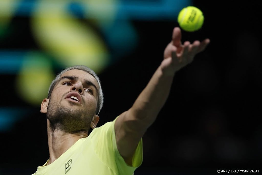 Tennisser Alcaraz meteen uitgeschakeld op masterstoernooi Parijs