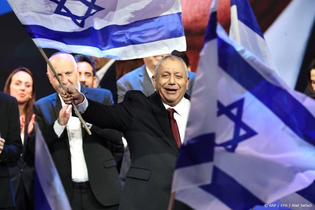 Oppositieleider waarschuwt Netanyahu en dringt aan op aftreden