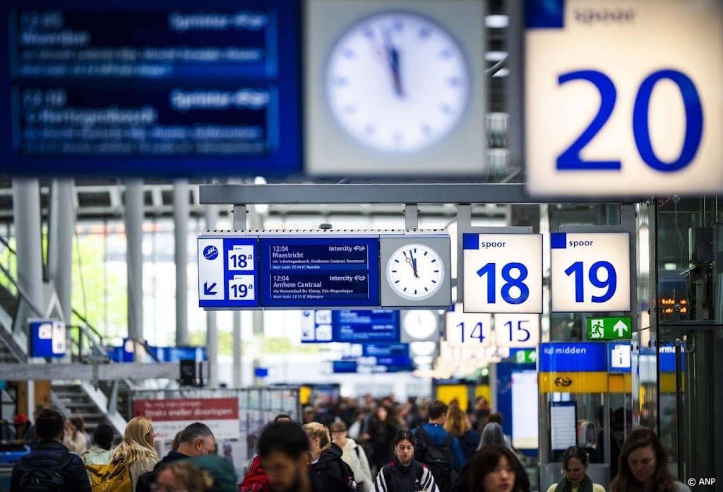 NS toont vanaf december lijnnummers op stationsborden