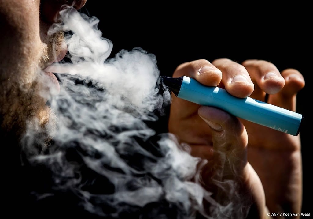 Beslag op half miljoen aan illegale vapes in Tilburg