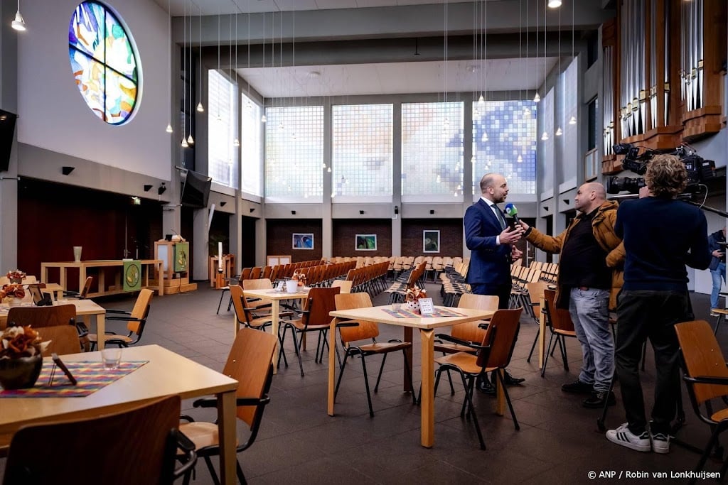 Eerste statushouders kunnen van azc naar kerk