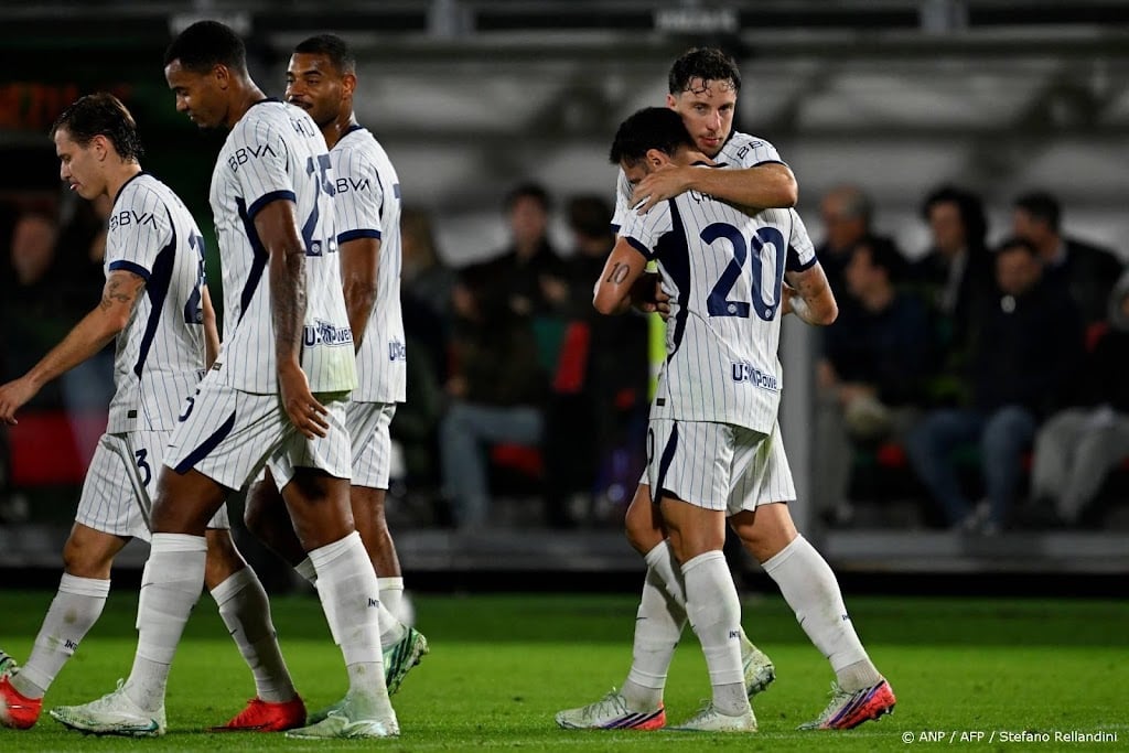 Internazionale wint dankzij twee eigen doelpunten van Venezia