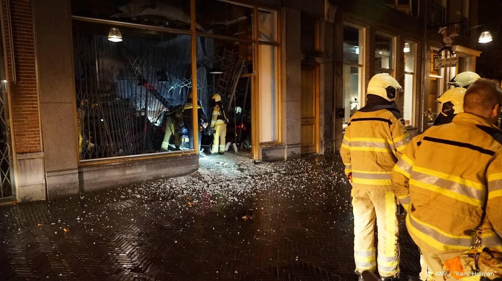 Twee mannen aangehouden voor ramkraak Deventer 