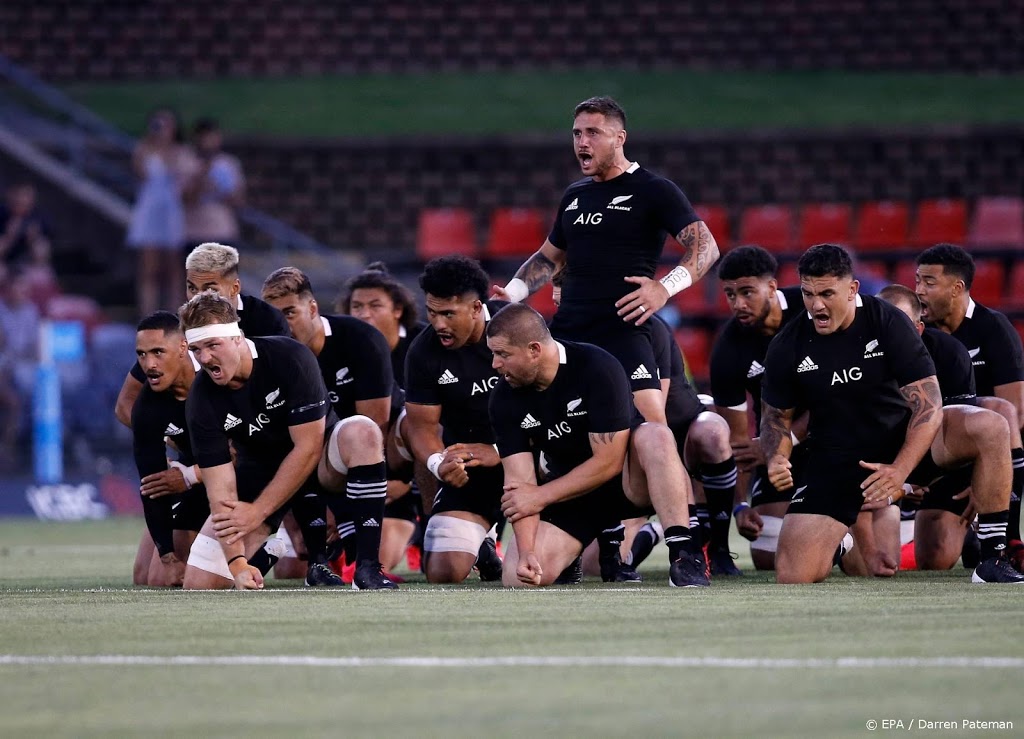 Rugbyers Nieuw-Zeeland eren Maradona voor hun haka
